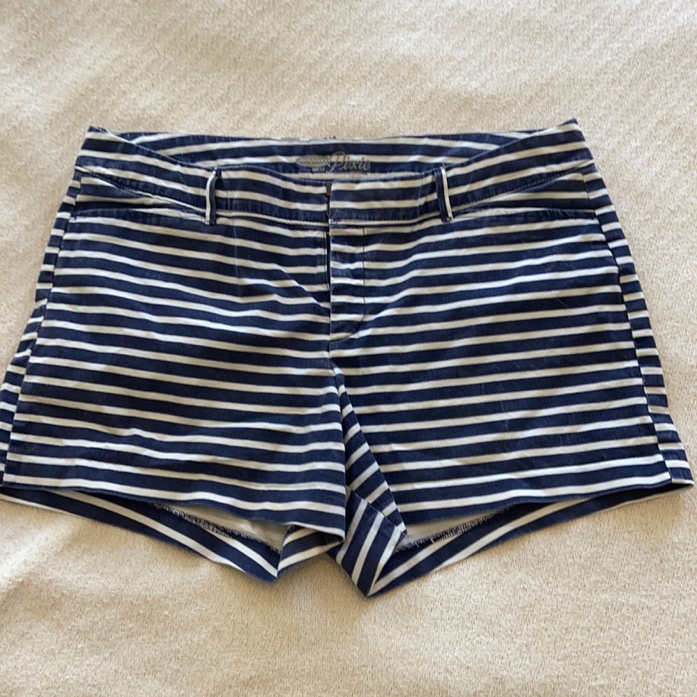 •Old Navy• Stripe Pixie Short
